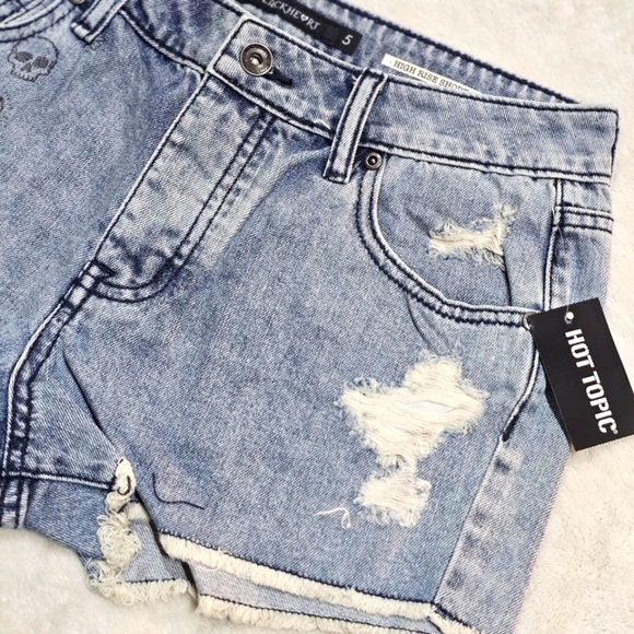 Indigo Distressed Denim Sketch Art Shorts – by Blackheart Hot Topic Sz 5 - Picture 5 of 9